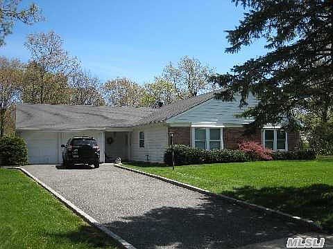 1st image of 11 Falmouth Dr