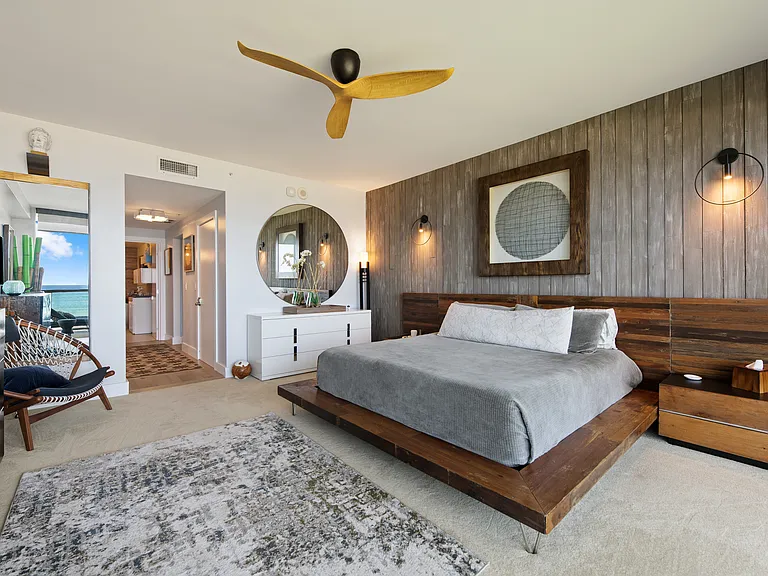 704 N Ocean Blvd — Photo 17