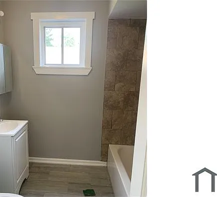 1009 W 104th St — Photo 5