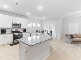 214 Water Grass Trl, Clute, TX 77531