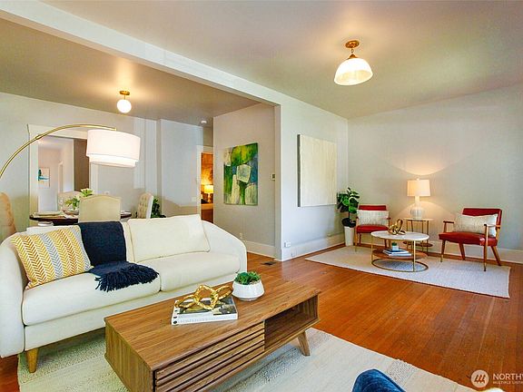 3rd image of 6525 23rd Avenue NE