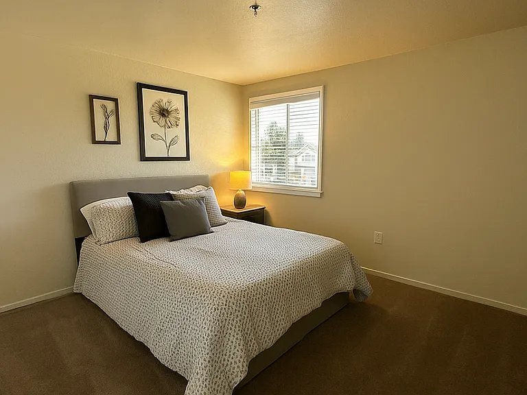 Emerald Pointe — Photo 18