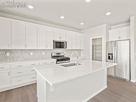 3rd image of 13314 Valley Peak Dr