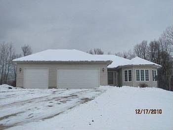 1st image of 3385 Lum