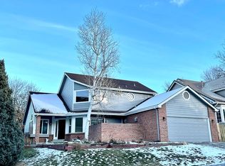 10054 Armadillo Dr, Lone Tree, CO 80124