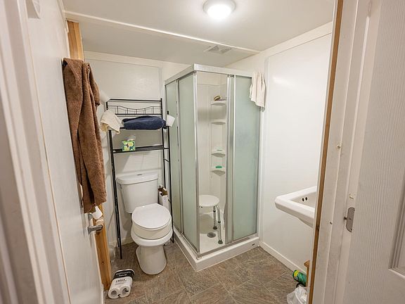 4th image of 4448 43rd Ave S