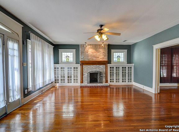 5th image of 439 Queen Anne