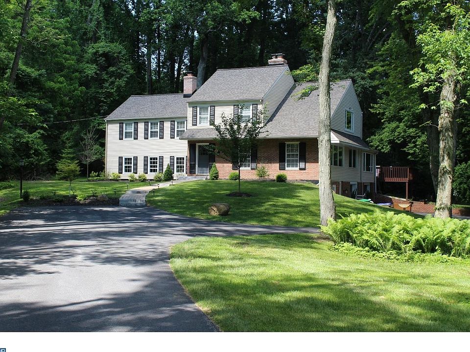 1st image of 403 Timber Ln