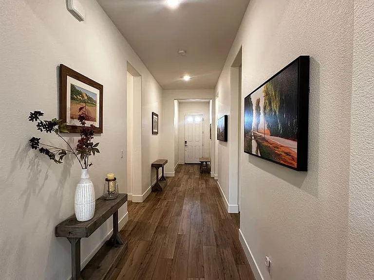 2305 Banks Dr — Photo 14