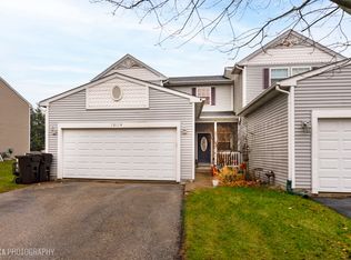 10114 Brigham Trl, Hebron, IL 60034