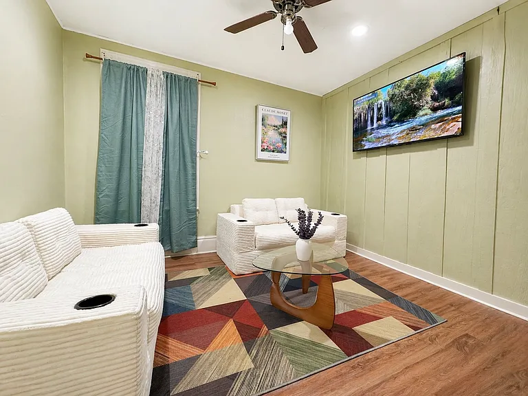 1817 Ontario Ave #2 — Photo 15