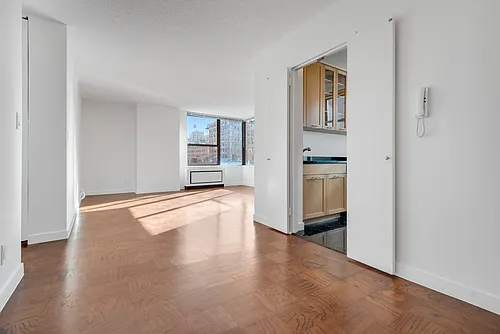 247 W 87th St Photo 1 247 W 87th St Photo 1