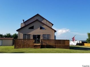 635 E 2400 North Rd, Edinburg, IL 62531