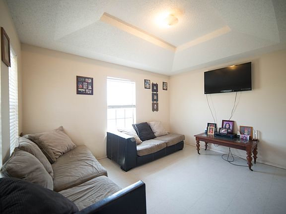 3rd image of 11003 N 32nd Ln