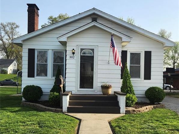 302 E Water St, Pinckneyville, IL 62274