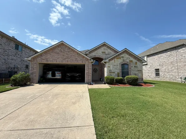 1913 Fountain Spray Dr, Wylie, TX 75098