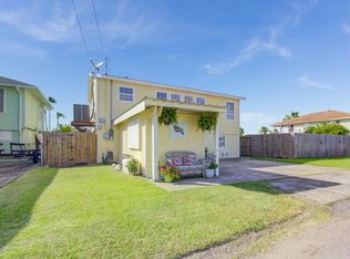 180 Barracuda St, Bayou Vista, TX 77563