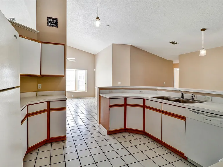 320 Saint Augustine Courtwind Ml — Photo 11