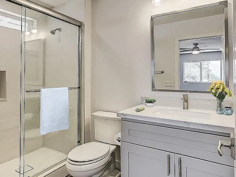921 Campus Ave #2 — Photo 8