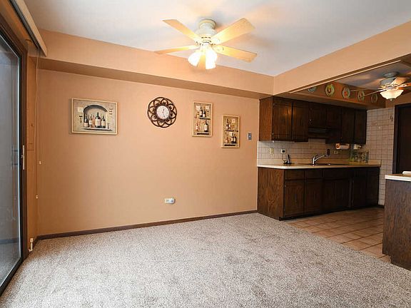 3rd image of 9240 Auburn Ct #703