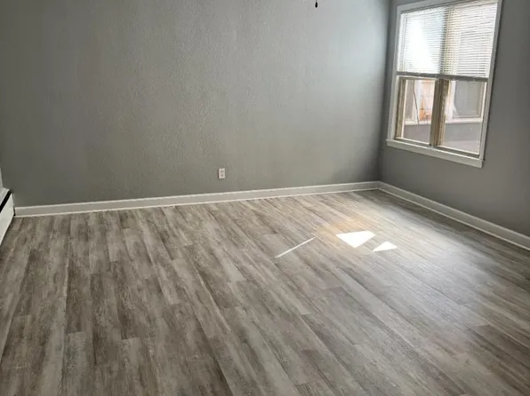 1021 N 8th St, Sheboygan, WI