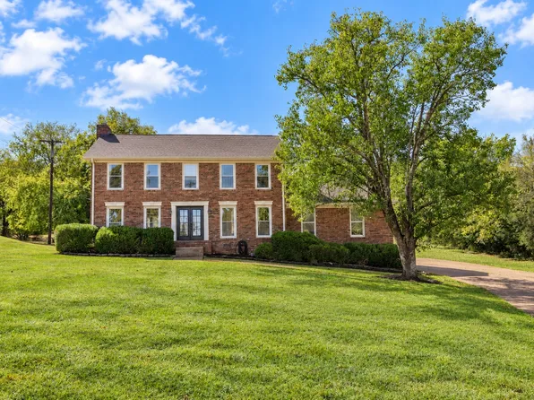260 Anderson Ln, Hendersonville, TN 37075