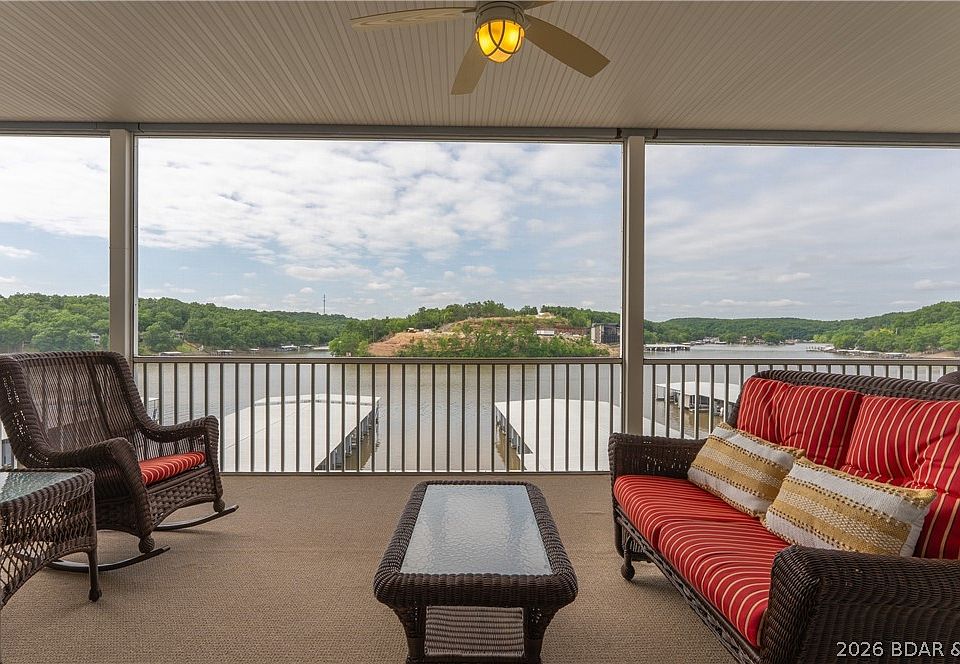 1st image of 921 Summer Place Dr #4B