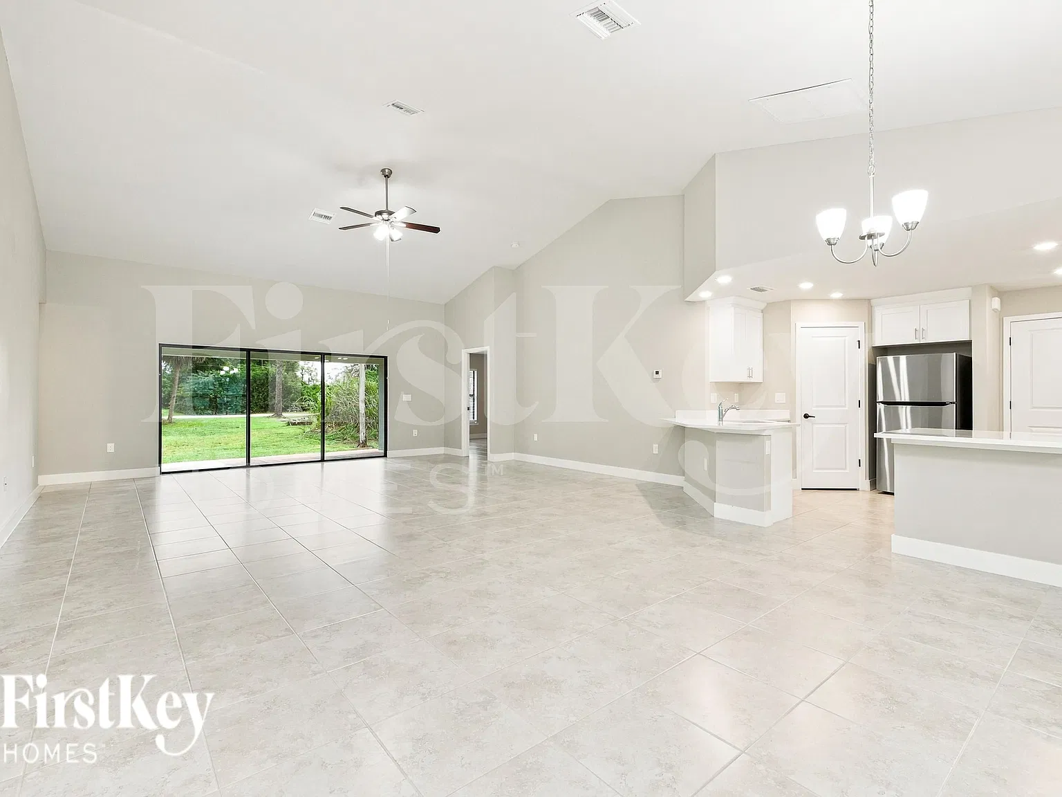 4 bed, 2.0 bath, 2105 sqft, $2,200 — Photo 4