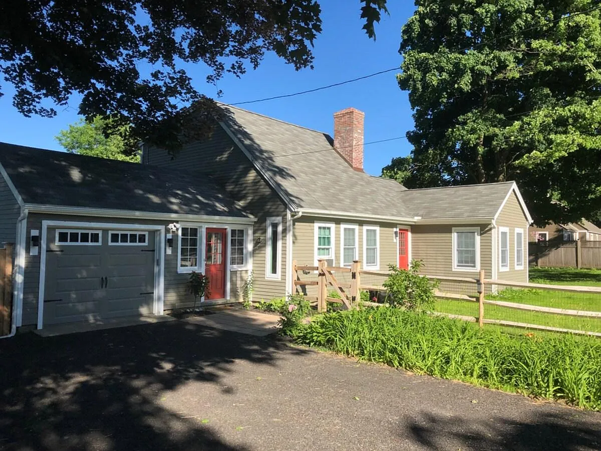 319 S Main St — Photo 2