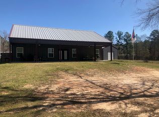 301 Sun Dr, Zavalla, TX 75980