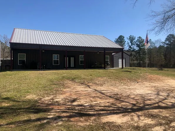 301 Sun Dr, Zavalla, TX 75980