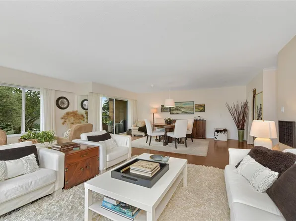 2930 Cook St #305, Victoria, BC V8T 3S7