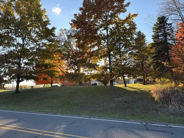 17 95th Ave, Lakeview, MI 48850