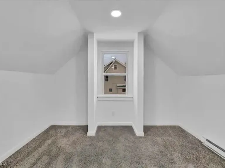 1504 14th St SE — Photo 13