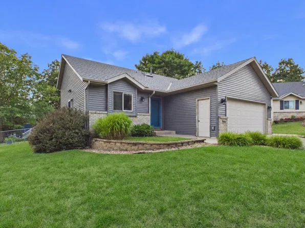 1104 Summit Way, Sauk Rapids, MN 56379