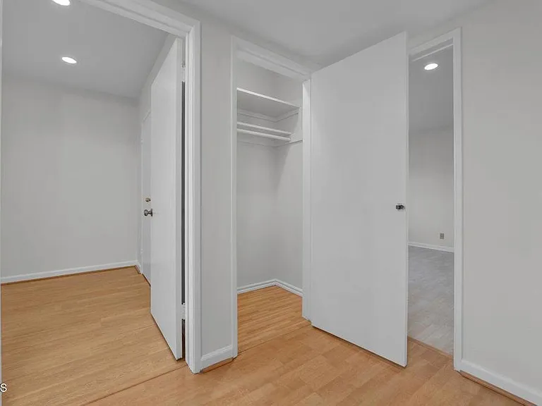 385 Cliff Dr #8 — Photo 32