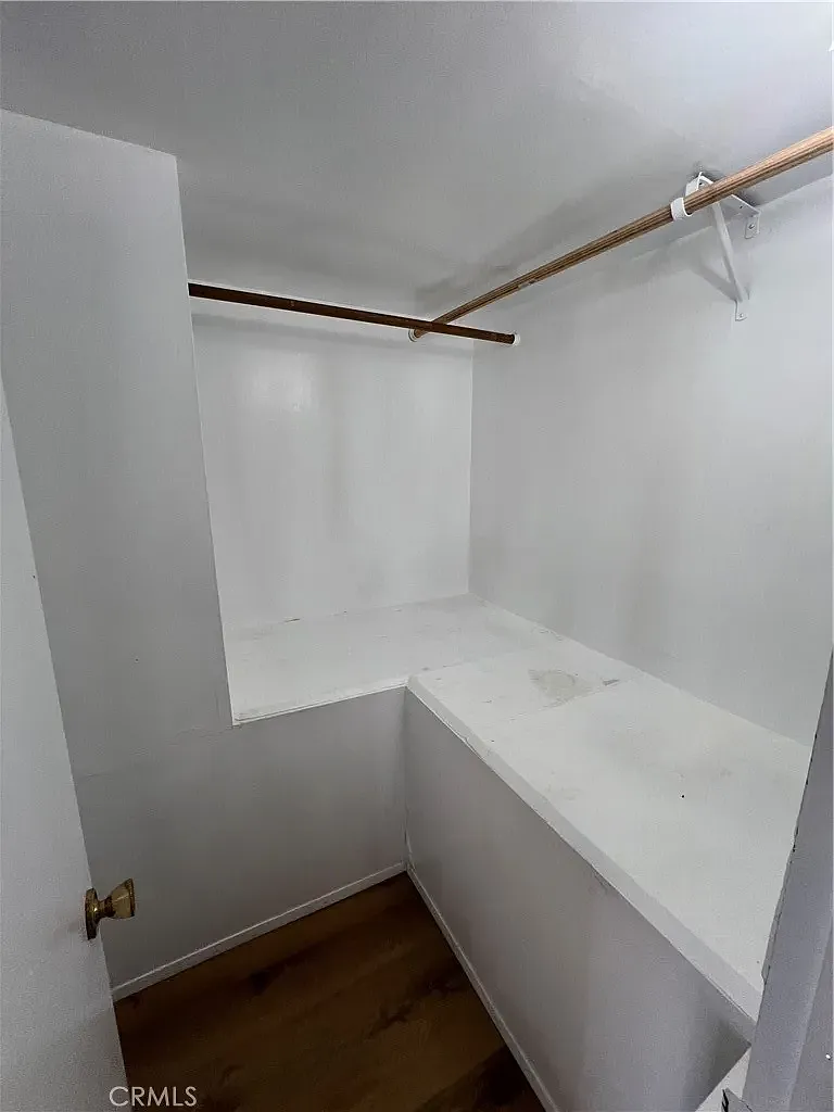 4 bed, 1886 sqft, $2,385 — Photo 1