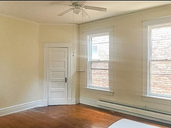 3rd image of 2013 W Grace St APT 3