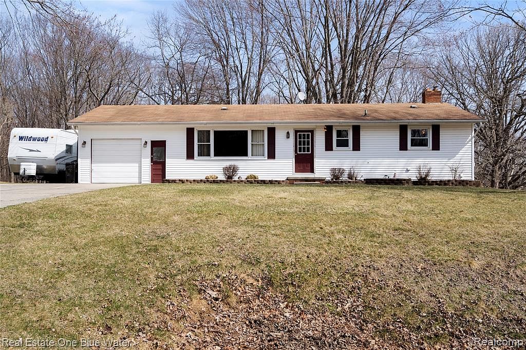 2750 Lewis Dr Port Huron Mi 48060 Zillow