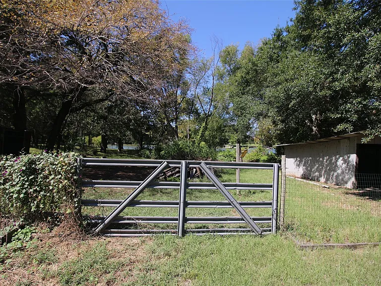 10164 Gaillard Lake Est — Photo 22