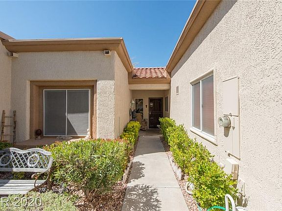 2nd image of 2709 Vista Butte Dr