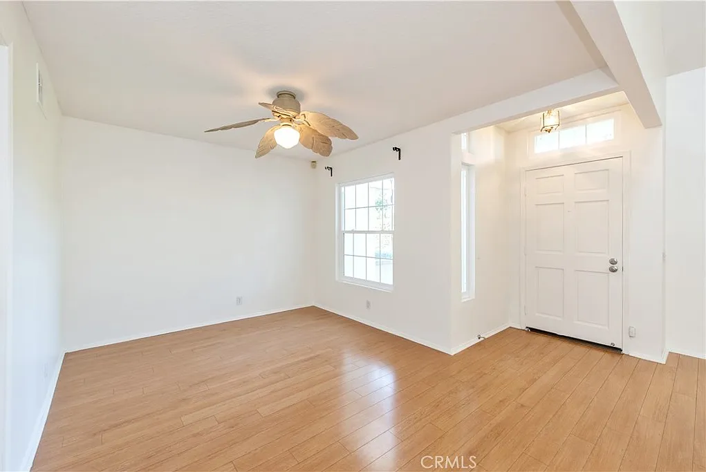 2 bed, 2.5 bath, 1447 sqft, $4,300 — Photo 4