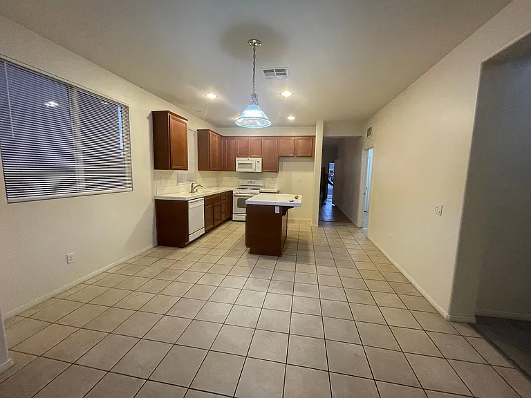 14190 Blackstone St — Photo 13