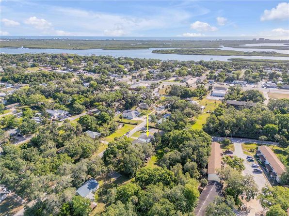 128 Oakridge Ave, Edgewater, FL 32132