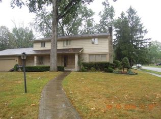 2504 Silverleaf Dr, Fort Wayne, IN