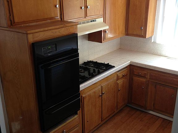 3rd image of 428 W Queen St APT 2