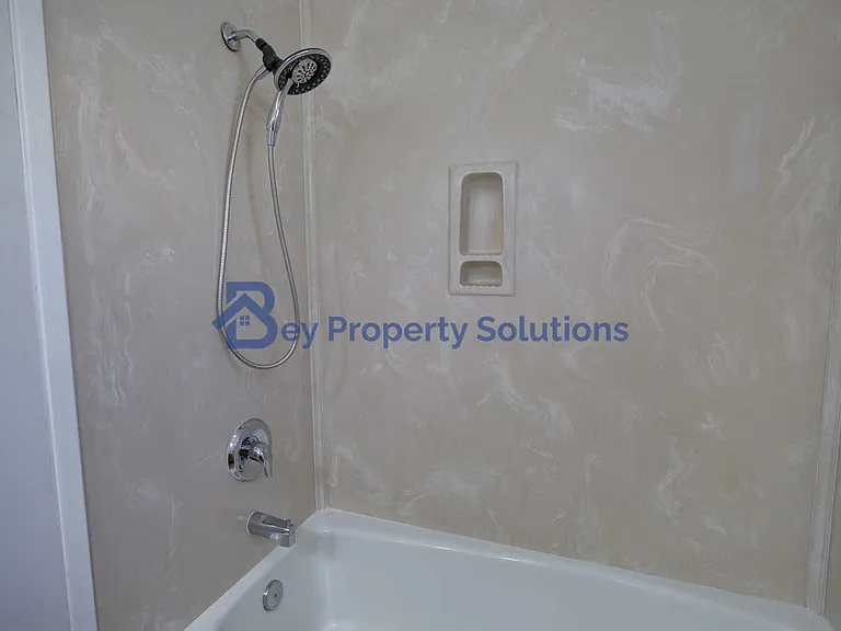 142 S Rena St #H — Photo 20