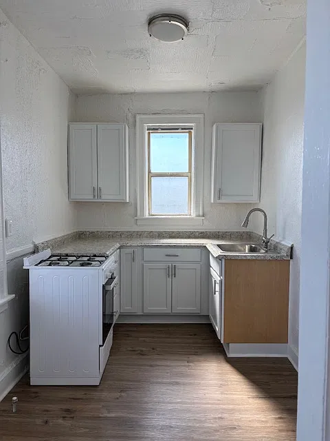 13305 Lasalle Blvd — Photo 4