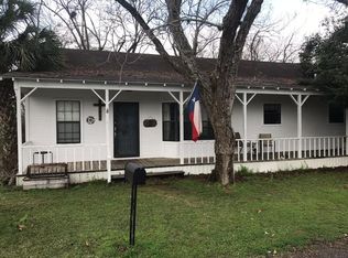 411 Bohlmann Ave, Schulenburg, TX 78956