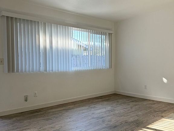 5th image of 1135-1147 South St #1139